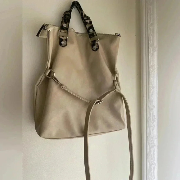 Olivia Miller Shoulder Crossbody Bag Tote Fold Over Purse Adjustable Strap Tan - Picture 8 of 12